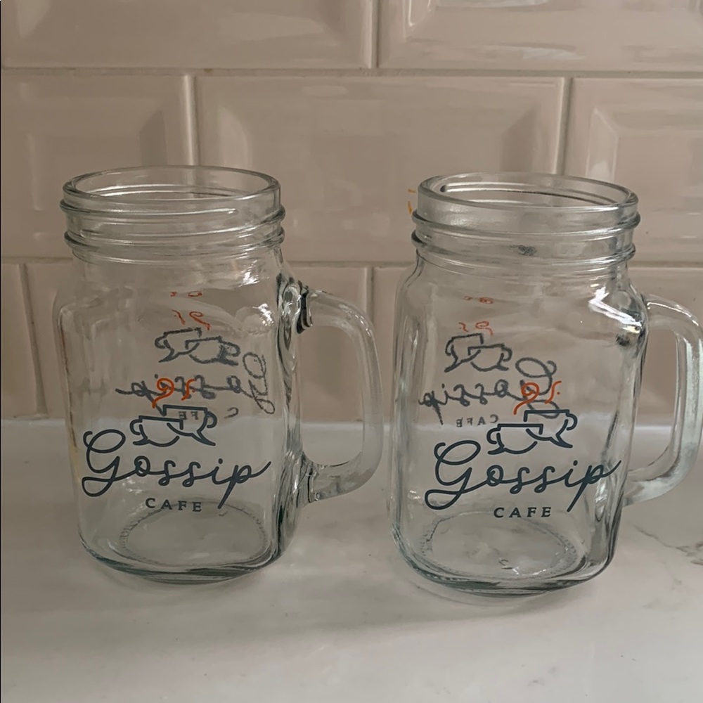 Gossip Cafe glass mugs set